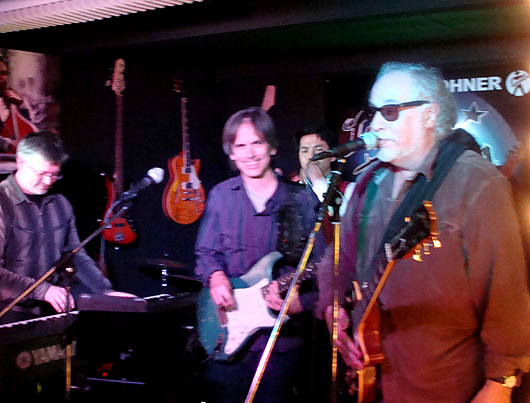 Charlie Morris with Bob Margolin and Bonny B. Photo by Dadou.