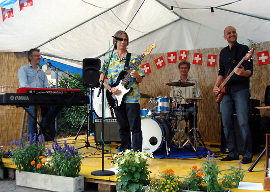 The Charlie Morris Band at Vallamand. Photo by Steve Polo.