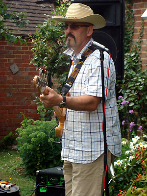Dave at Anglesey Arms. Photo by Denise Bonjour.