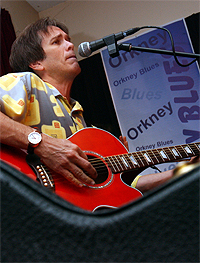 Charlie. Click on this thumbnail to view the high-resolution photo.