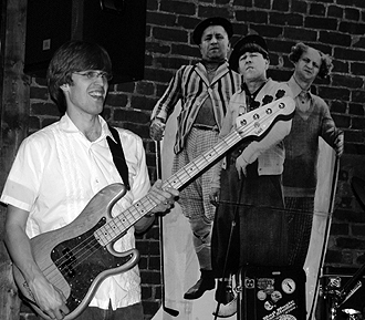 Dave Peeples with the Charlie Morris Band at Manhattans, Knoxville TN, 2009